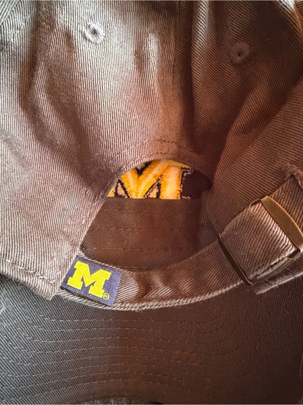 FAN FAVORITE Hat U of M UNIVERSITY of MICHIGAN Cap Cotton Dark Gray Gold Blue